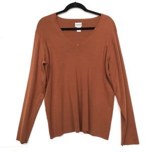 Chico’s size 3 / XL V-neck silk blend stretchy soft top. Like new